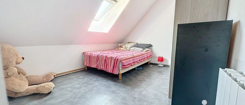 Maison 11 pièces de 215 m² à La Boissière-École (78125)