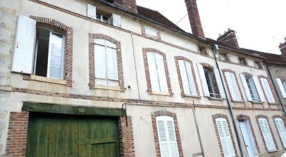 Apartment 4 rooms of 98 m² in Villeneuve-sur-Yonne (89500)