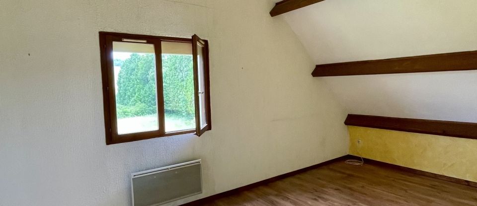 Traditional house 6 rooms of 124 m² in Saint-Eugène (02330)