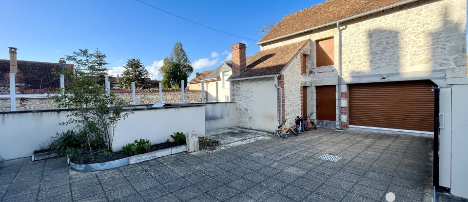 Maison de ville 8 pièces de 177 m² à Briare (45250)