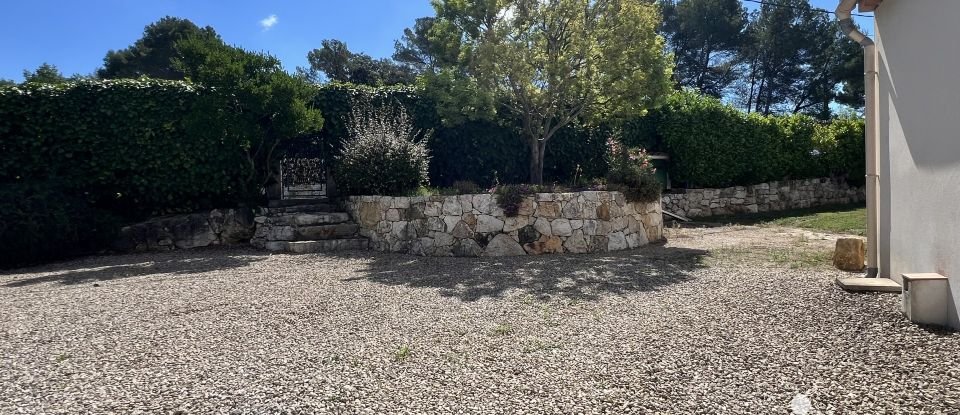 Traditional house 4 rooms of 177 m² in Roquefort-les-Pins (06330)