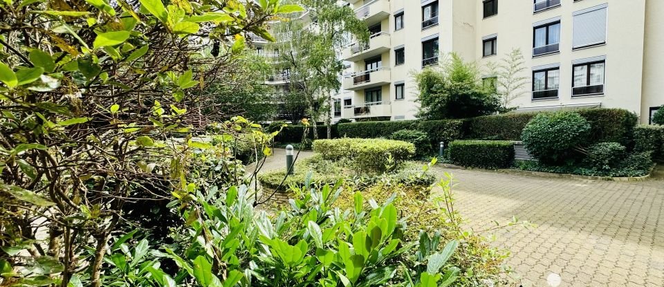 Appartement 3 pièces de 67 m² à Courbevoie (92400)