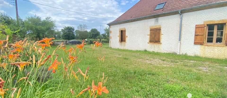 Traditional house 7 rooms of 233 m² in Saint-Yan (71600)