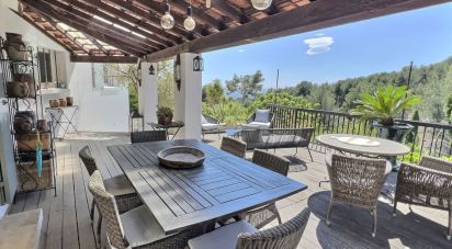 Maison 8 pièces de 179 m² à Bandol (83150)