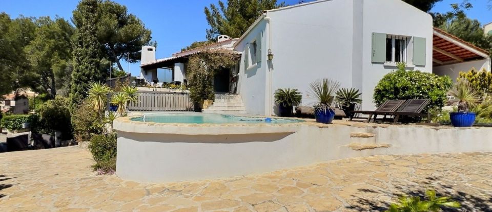 House 8 rooms of 179 m² in Bandol (83150)