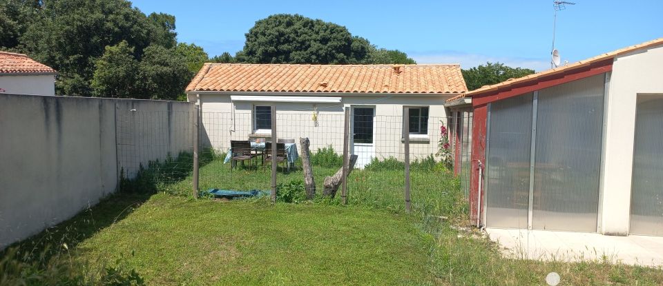 Maison traditionnelle 8 pièces de 160 m² à Saint-Georges-d'Oléron (17190)