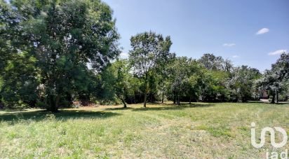 Land of 1,817 m² in Saint-Hilaire (31410)