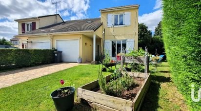 Traditional house 4 rooms of 90 m² in Coignières (78310)