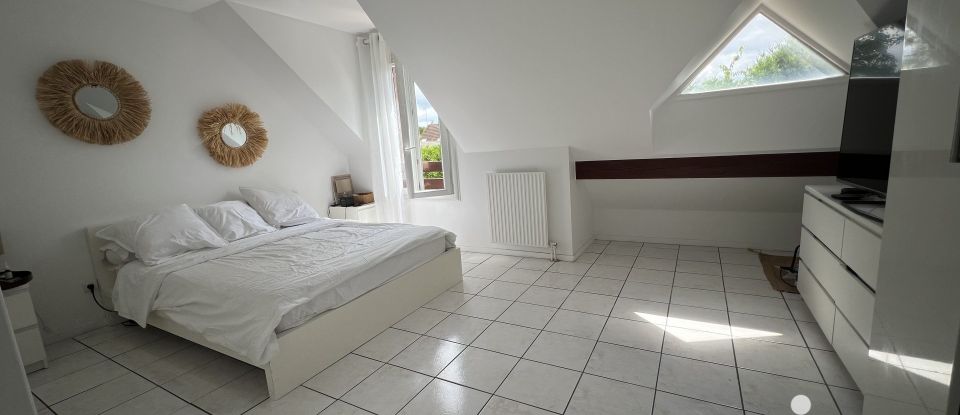 Maison traditionnelle 6 pièces de 142 m² à Pontault-Combault (77340)