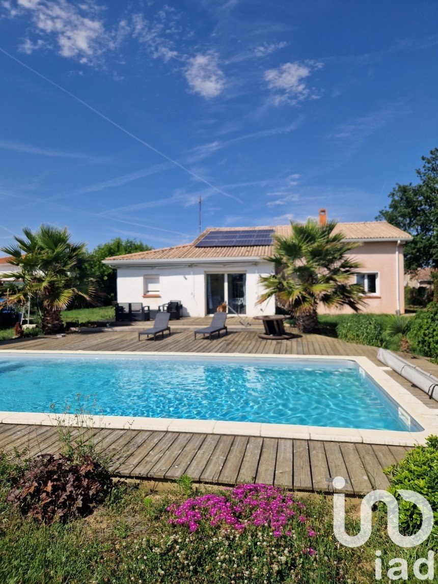 Maison 4 pièces de 132 m² à Castelsarrasin (82100)