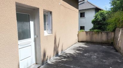 Maison 8 pièces de 222 m² à Saint-Chély-d'Apcher (48200)