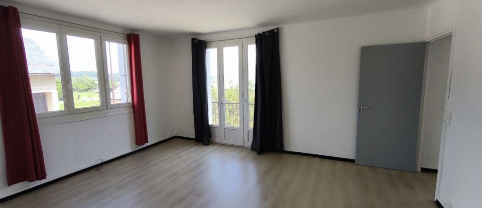 House 8 rooms of 222 m² in Saint-Chély-d'Apcher (48200)