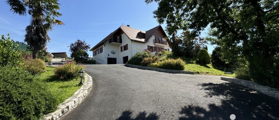 Maison 9 pièces de 247 m² à Lagor (64150)