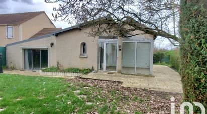 House 6 rooms of 145 m² in Luzarches (95270)