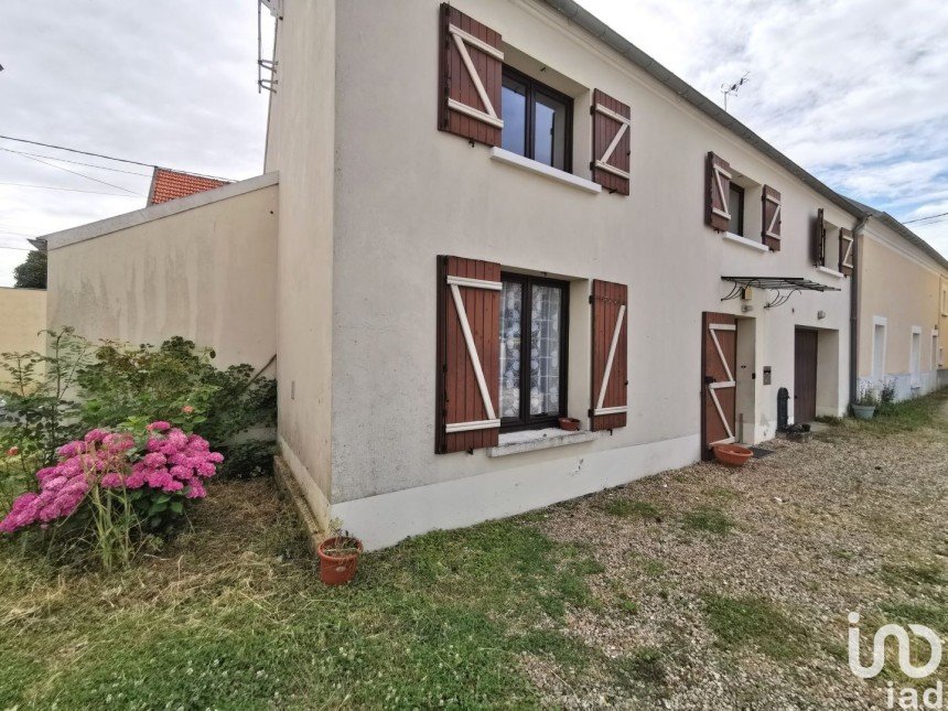 House 4 rooms of 100 m² in Meaux (77100)