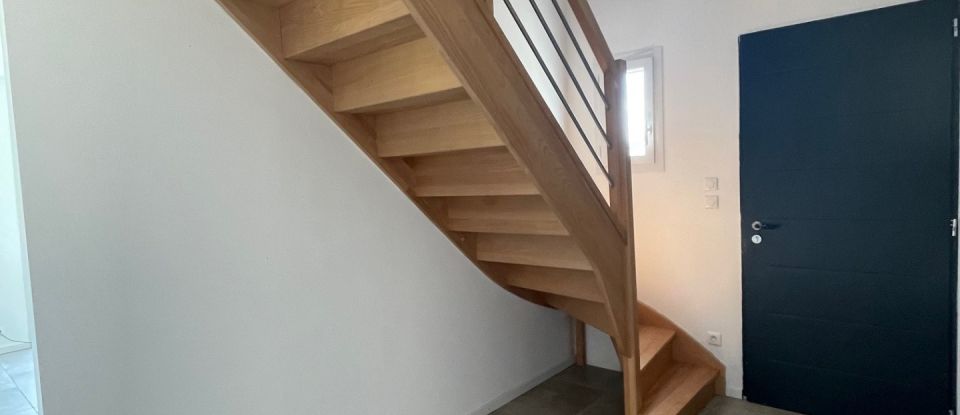 Maison 5 pièces de 115 m² à Vallères (37190)