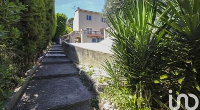 House 6 rooms of 165 m² in Mougins (06250)