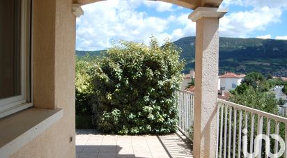 Traditional house 4 rooms of 92 m² in Millau (12100)