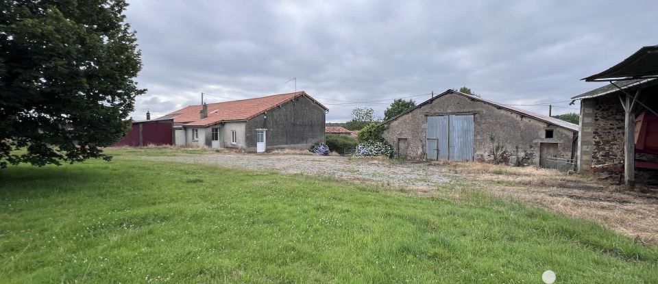 Maison de campagne 9 pièces de 229 m² à Secondigny (79130)