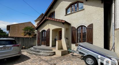 Traditional house 6 rooms of 113 m² in Montfermeil (93370)