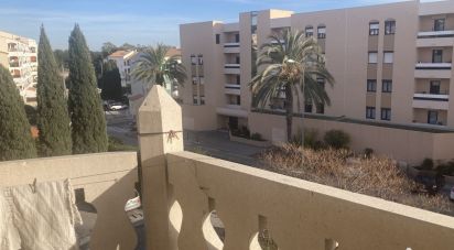 Studio 1 room of 37 m² in Hyères (83400)