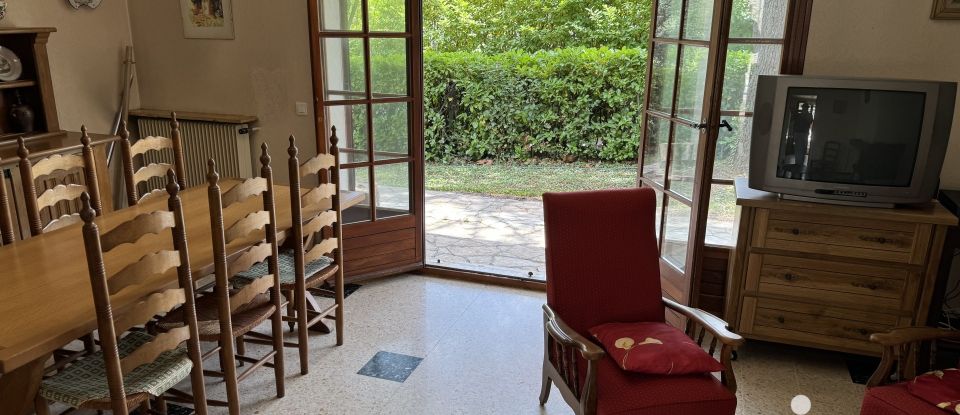 Traditional house 8 rooms of 180 m² in Manosque (04100)