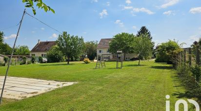 Maison traditionnelle 6 pièces de 150 m² à Villemer (77250)