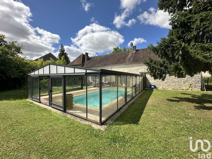 Maison 7 pièces de 181 m² à Chaintreaux (77460)