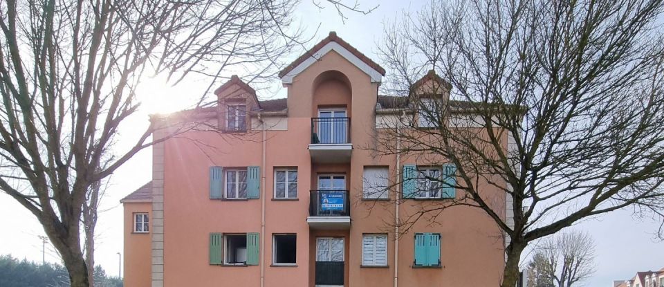 Apartment 4 rooms of 86 m² in Plaisir (78370)