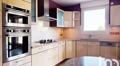 Apartment 5 rooms of 142 m² in Montigny-lès-Metz (57950)