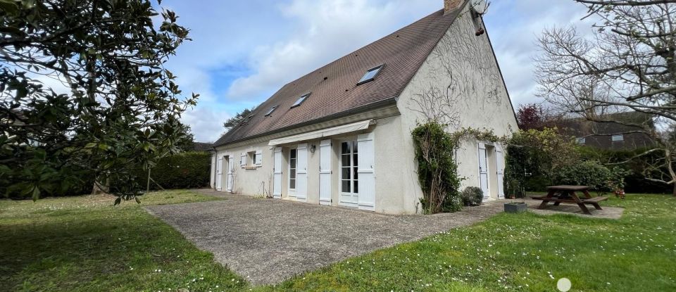 House 8 rooms of 209 m² in Bourron-Marlotte (77780)