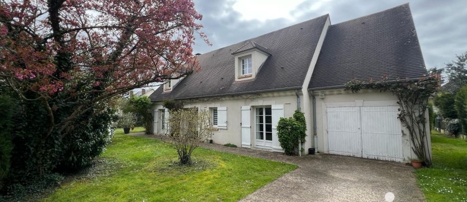 Maison 8 pièces de 209 m² à Bourron-Marlotte (77780)