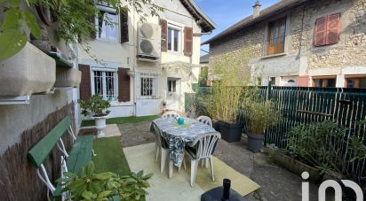 Village house 4 rooms of 92 m² in Chazey-Bons (01300)