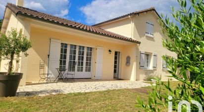 Traditional house 5 rooms of 95 m² in Cernay (86140)