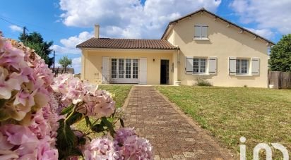 Traditional house 5 rooms of 95 m² in Cernay (86140)