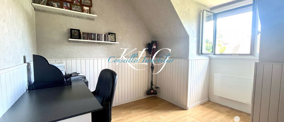 House 6 rooms of 96 m² in Saint-Prest (28300)