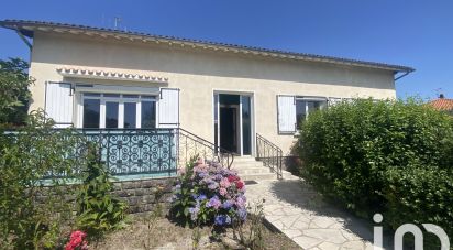 House 6 rooms of 118 m² in Parthenay (79200)