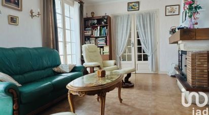 House 5 rooms of 130 m² in Aigrefeuille-d'Aunis (17290)
