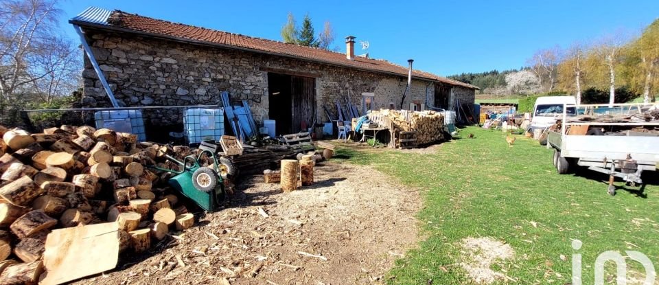 Maison de campagne 5 pièces de 96 m² à Jullianges (43500)