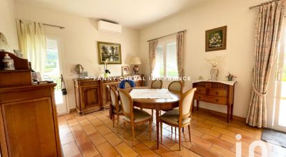 House 8 rooms of 166 m² in Sanary-sur-Mer (83110)