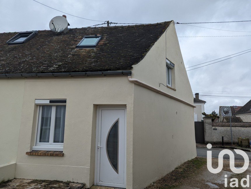 Village house 2 rooms of 32 m² in Garancières (78890)