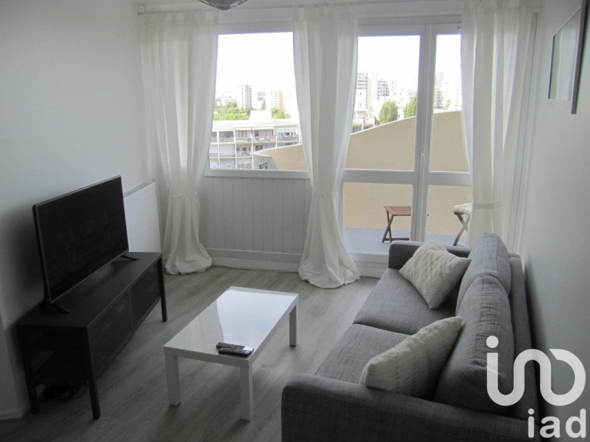 Apartment 4 rooms of 74 m² in Créteil (94000)