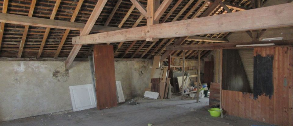 Immeuble de 180 m² à Moncoutant (79320)