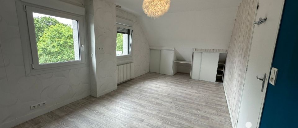 House 7 rooms of 227 m² in Flers (61100)