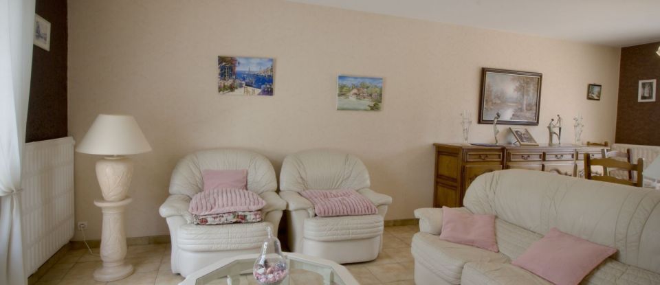 House 5 rooms of 86 m² in Fitz-James (60600)