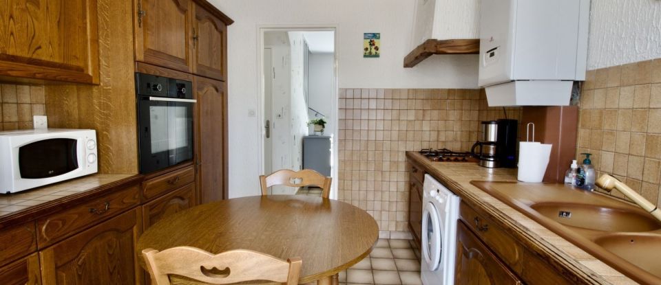 House 5 rooms of 86 m² in Fitz-James (60600)