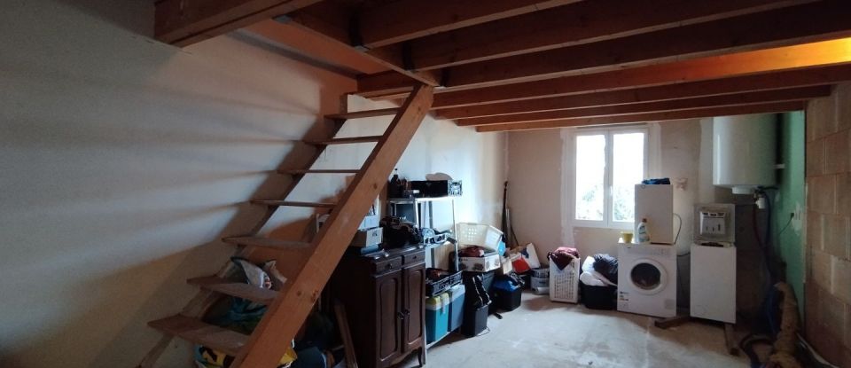 Maison 4 pièces de 88 m² à Barbaira (11800)