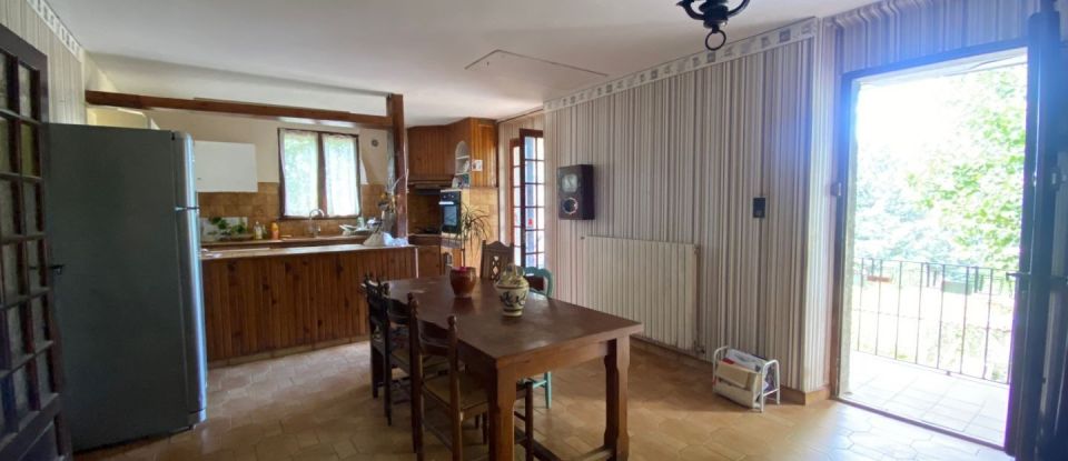 Maison 5 pièces de 110 m² à Saint-Julien-les-Rosiers (30340)