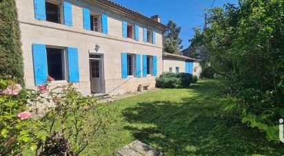 House 6 rooms of 216 m² in Fontcouverte (17100)