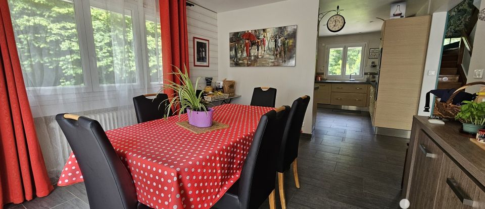 House 6 rooms of 180 m² in Sainte-Gemme-Moronval (28500)